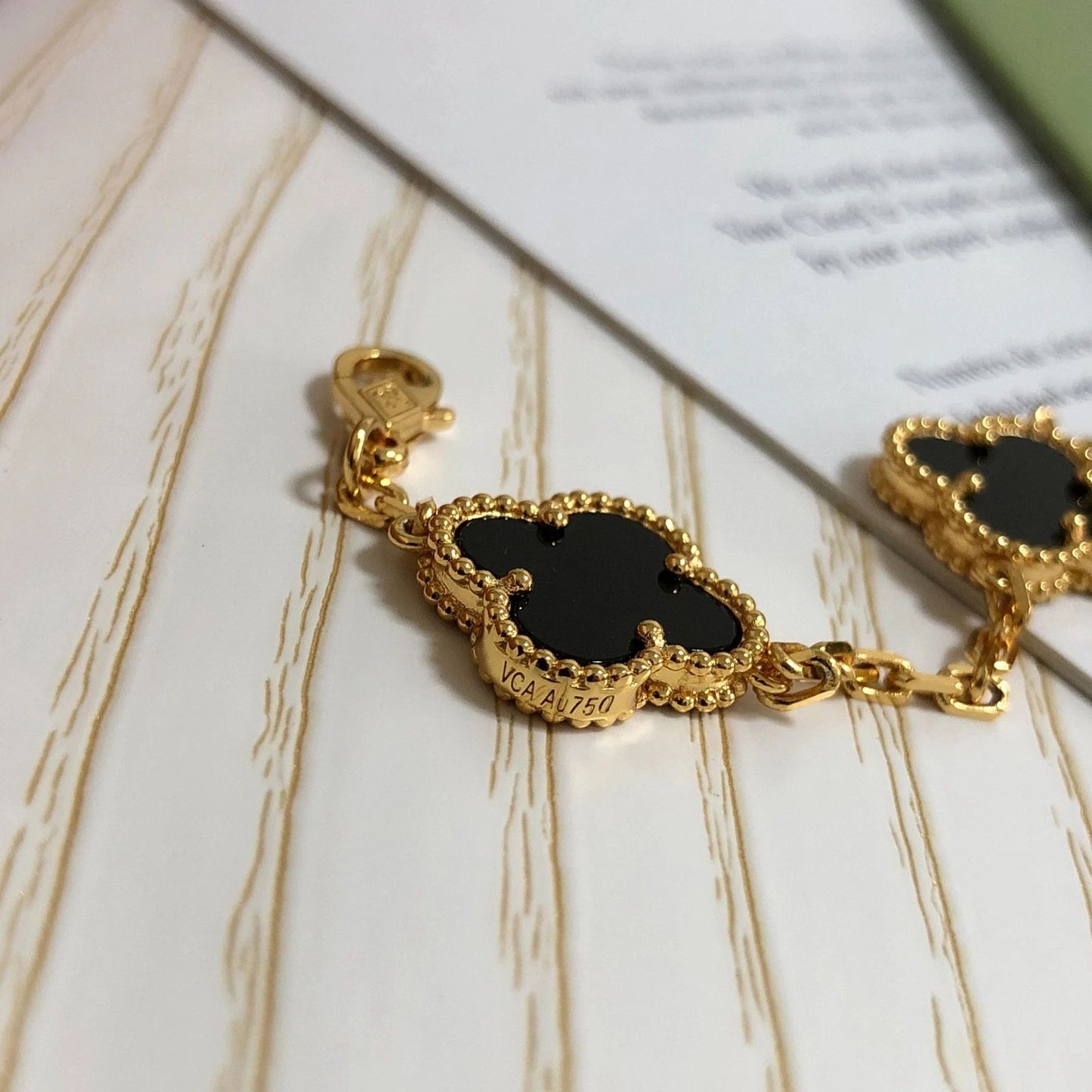 Collar VCA Negro 10 motif
