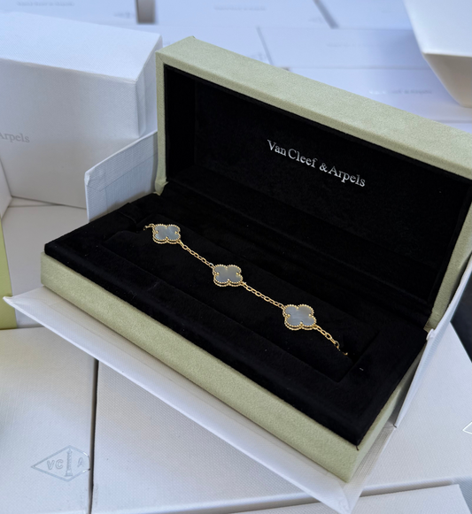 Van Cleef & Arpels Blanca